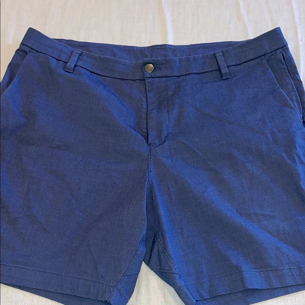 T0204111 Lululemon Golf Shorts Sz 38 Blue Flat Front Casual Outdoor 4-Pockets